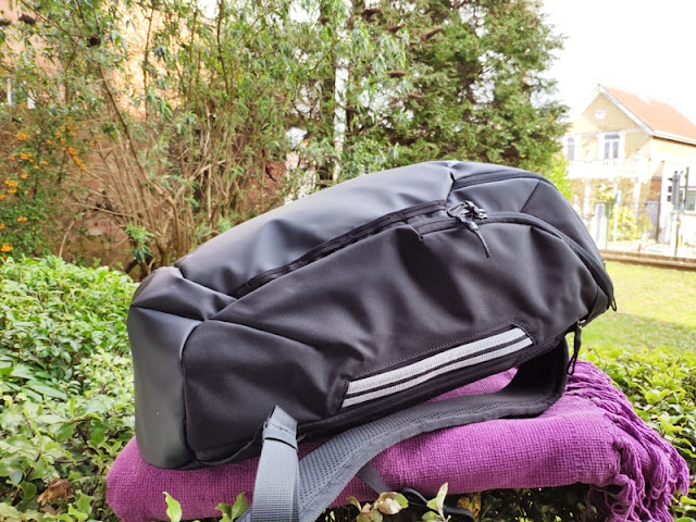 Thule Chasm Review Backpack With Side Laptop Access | Gadget Explained ...