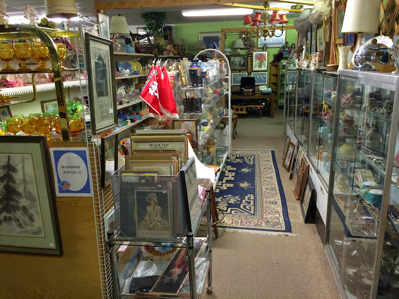 Antique Mall of Lubbock | Antique Store Tour