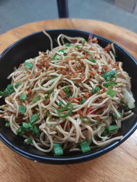 Veg Burnt Garlic Noodles