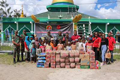 Kodim 1702/JWY Bersama Grand Baliem Hotel, Berikan Bansos Ponpes Al-Istiqomah 2