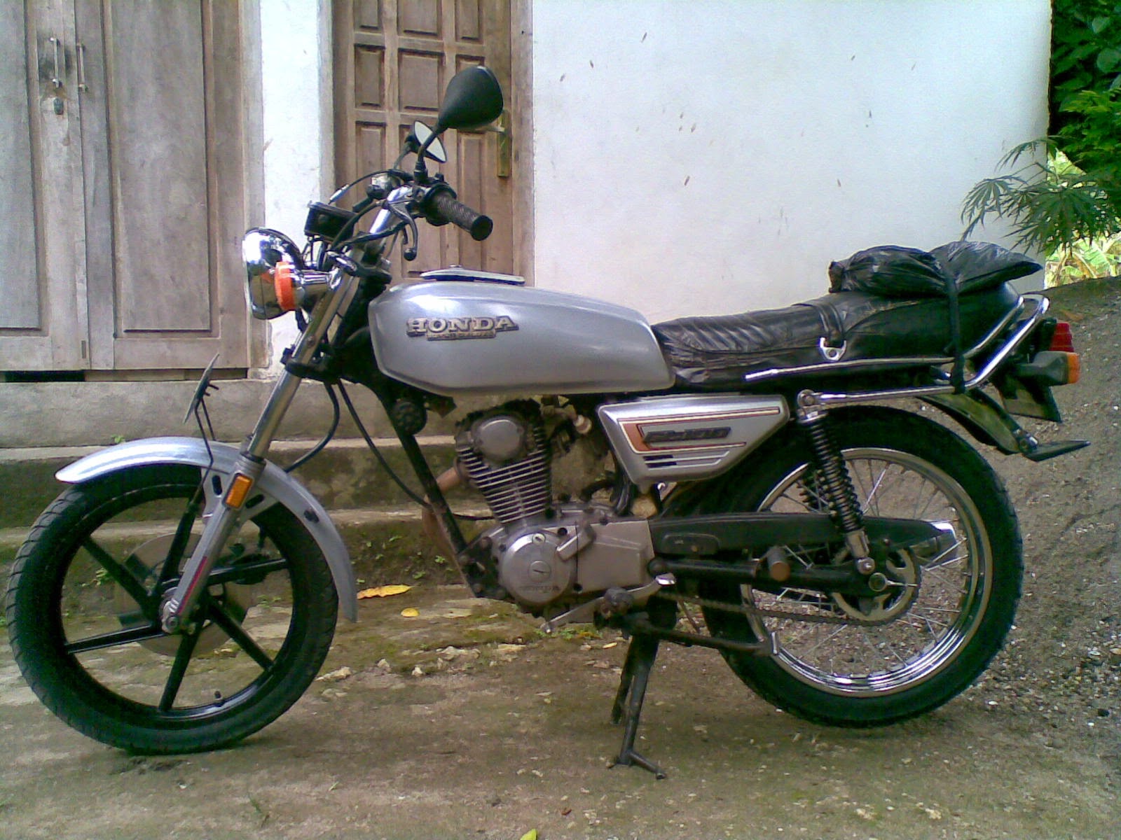 modifikasi cb 100 terbaru