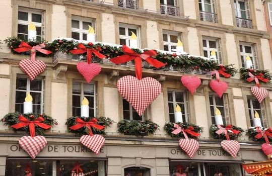 Decoracion de balcon alusivo al dia del amor