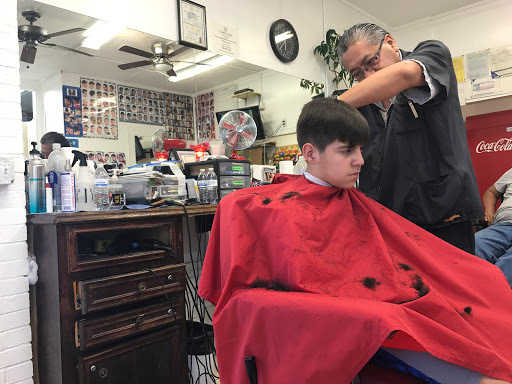 Barber Shop «Pachuca Barber Shop», reviews and photos, 7152 Lawndale St, Houston, TX 77023, USA