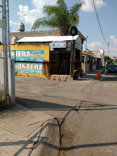 Llantera y Vulcanizadora Llantek, Calle Valle de los Eucaliptos 350, Hacienda de Los Eucaliptos, 45640 Tlajomulco de Zúñiga, Jal., México, Tienda de neumáticos usados | JAL