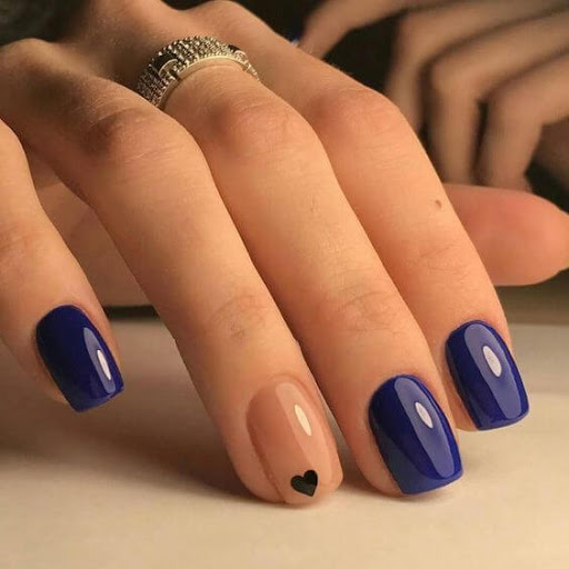 Long Nails & Spa logo