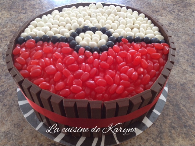 La cuisine de Karyne: Gâteau Pokéball