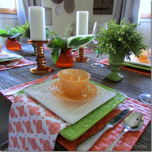 Setting a summer tablescape. Using both vintage and modern touches, for a bright colorful dining experience.