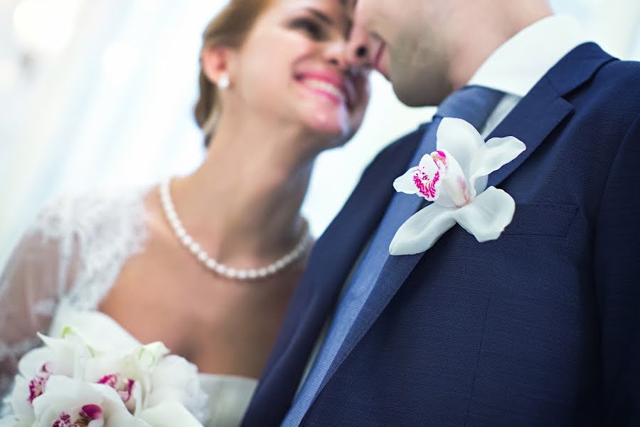 Fotógrafo de bodas Anton Basov (bassograph). Foto del 11 de marzo 2016