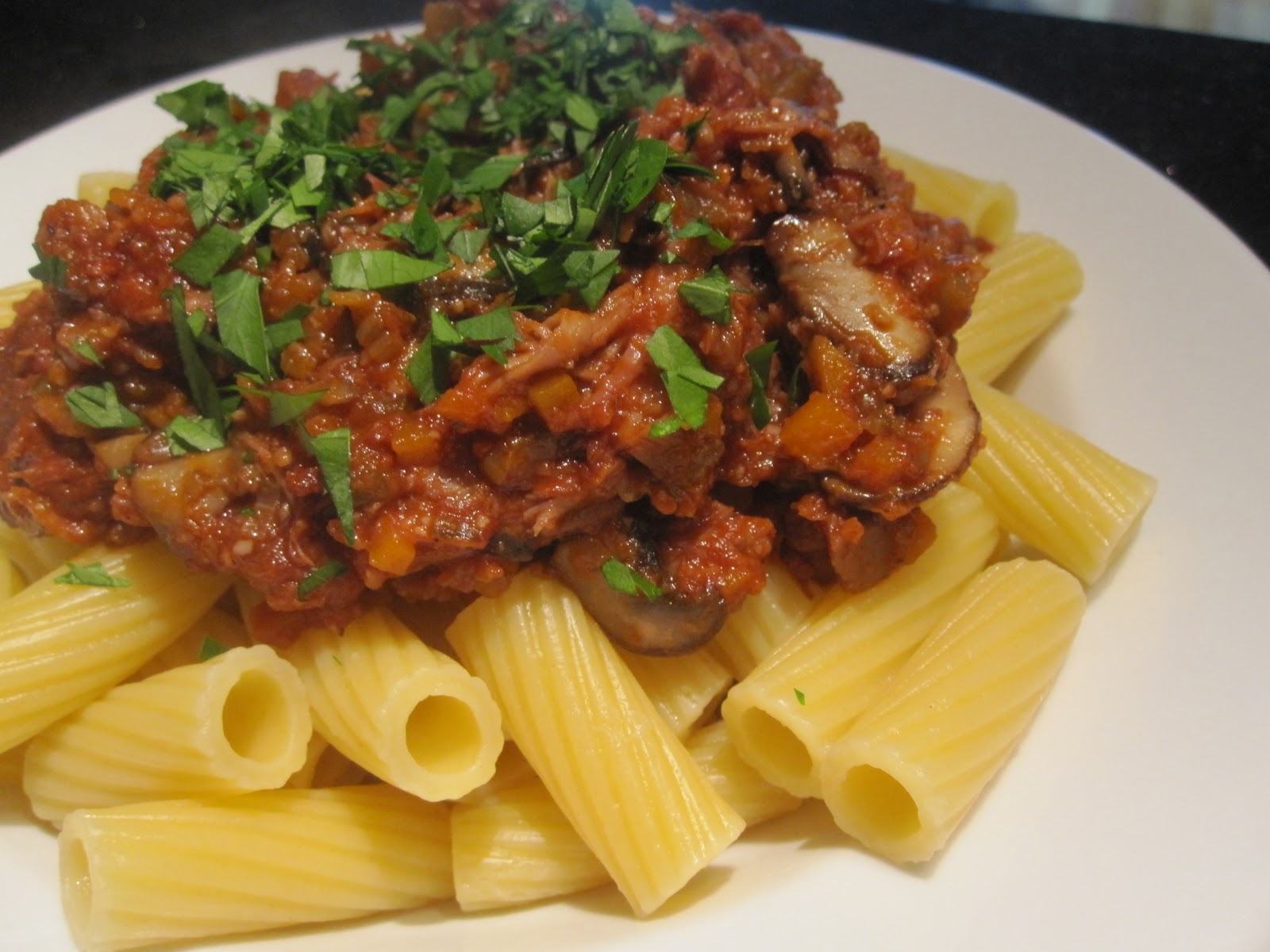 Bubbles n Squeaks: Penne with Lamb Shank &amp; Swiss Brown Mushroom Ragout