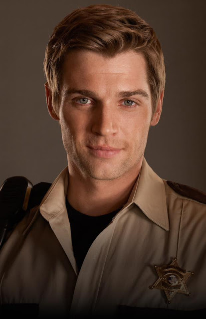 Mike Vogel Profile Pics Dp Images