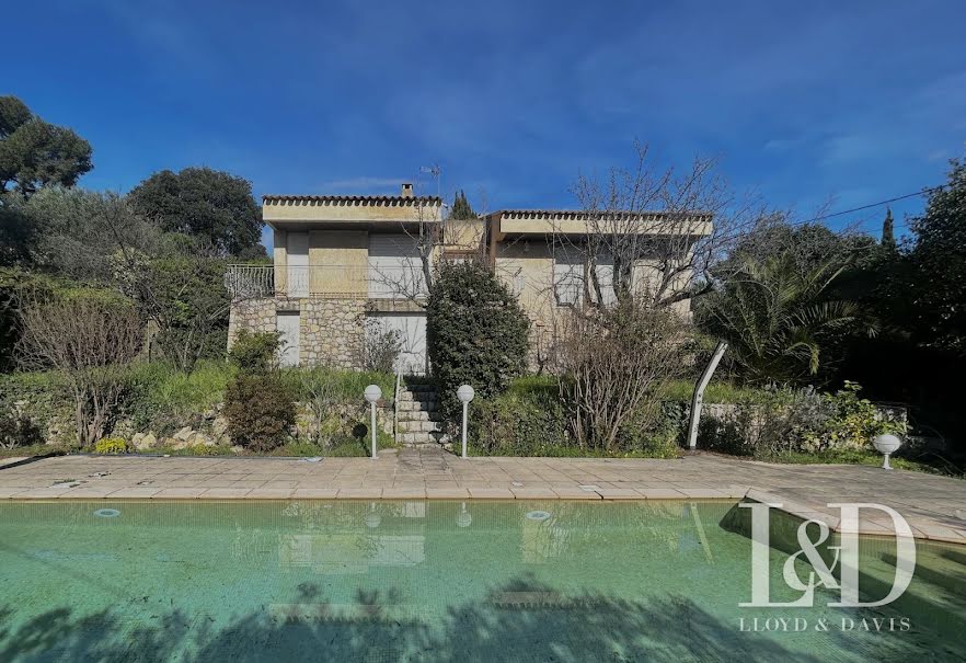 Vente villa 6 pièces 133 m² à Mougins (06250), 690 000 €