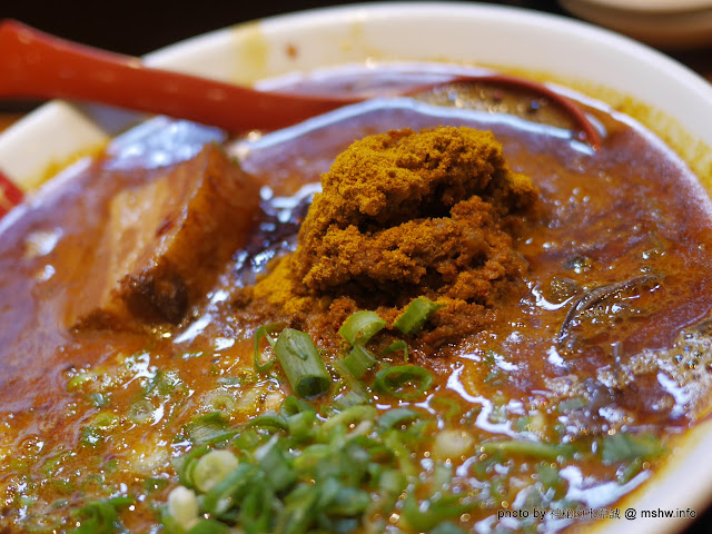 【食記】台中豚骨拉麵ラメン凪-豚王拉麵-老虎城店@西屯老虎城&秋紅谷&鼎盛BHW : 來自東京新宿,口味眾多的美味拉麵,但煎餃...唉 區域 午餐 台中市 宵夜 拉麵 捷運美食MRT&BRT 日式 晚餐 西屯區 飲食/食記/吃吃喝喝 麵食類 