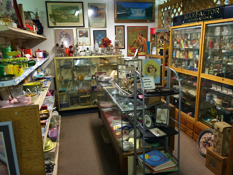 Antique Mall of Lubbock | Antique Store Tour