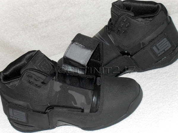 Throwback Thursday Nike Zoom LeBron Soldier 8220Black Ops8221 PE