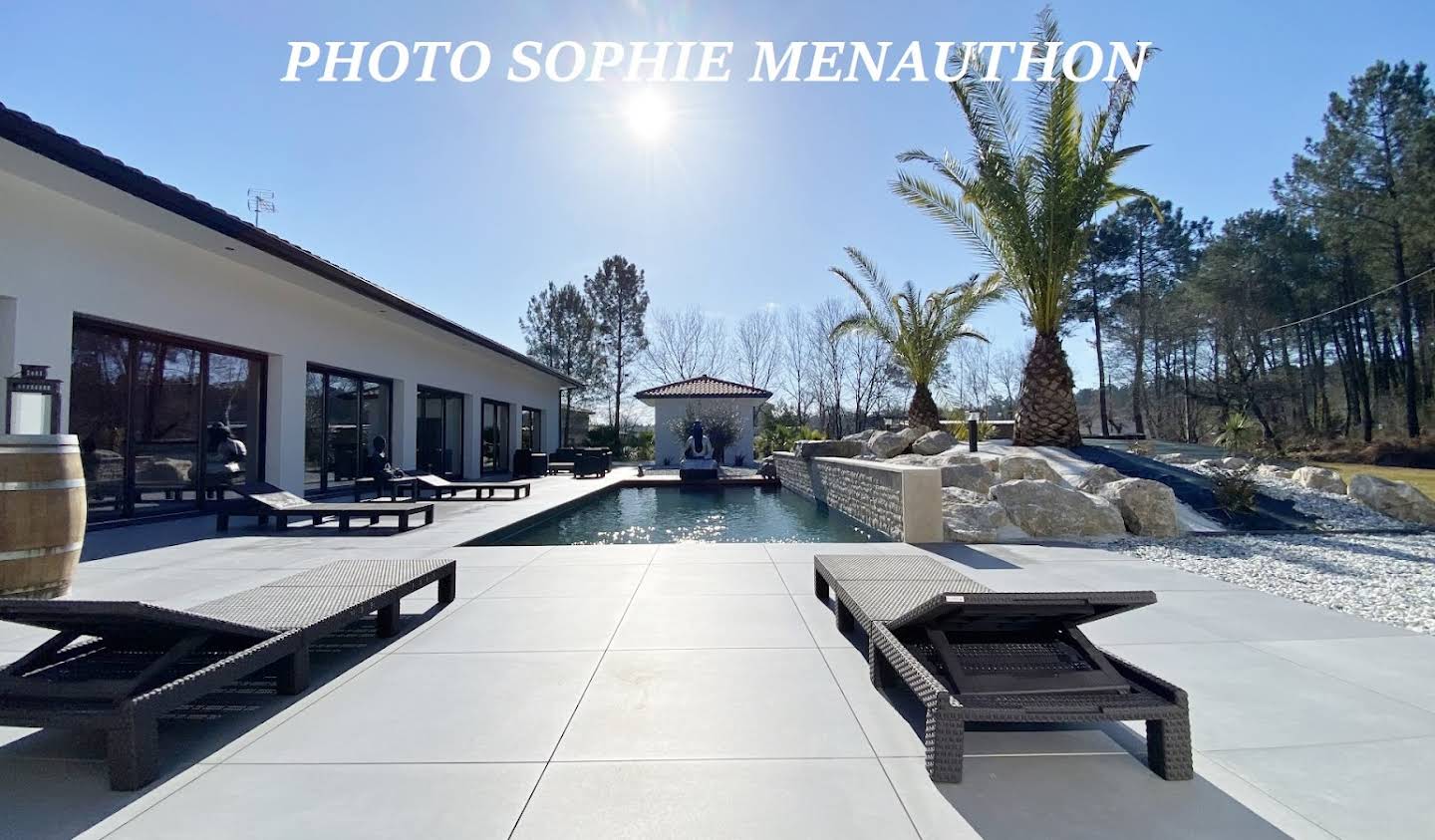 House with pool and terrace Saint-Paul-lès-Dax