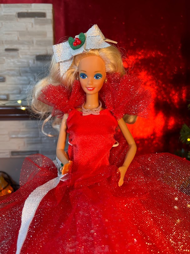 Buiten adem Ook woestenij Cozy Comforts and Dolls: Happy Holiday Barbie 1988- Happy Dolliday  Countdown to Christmas!