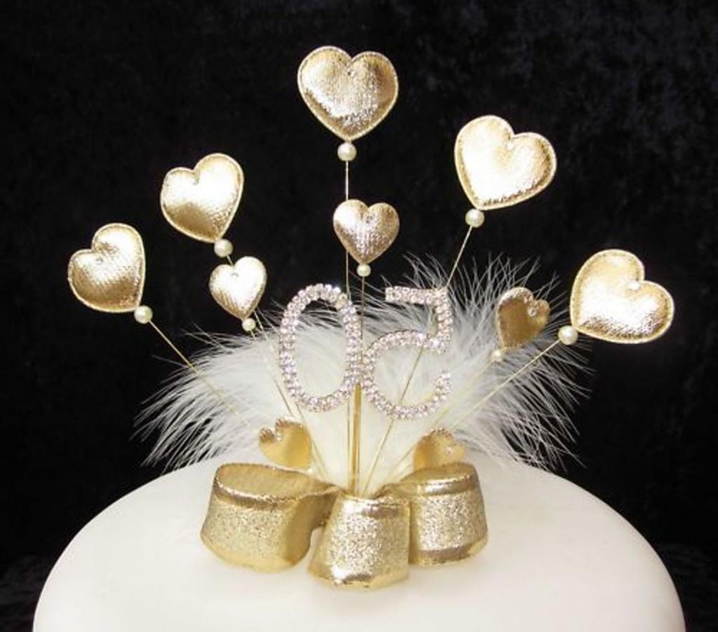 Gold Padded Heart Diamante 50