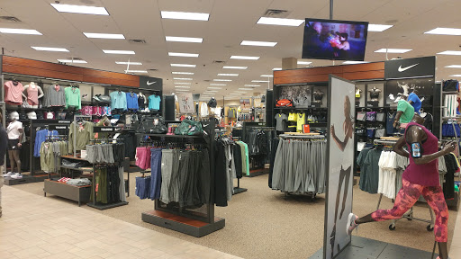 Sporting Goods Store «SCHEELS», reviews and photos, 2800 S Columbia Rd, Grand Forks, ND 58201, USA