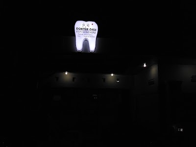 Dentist