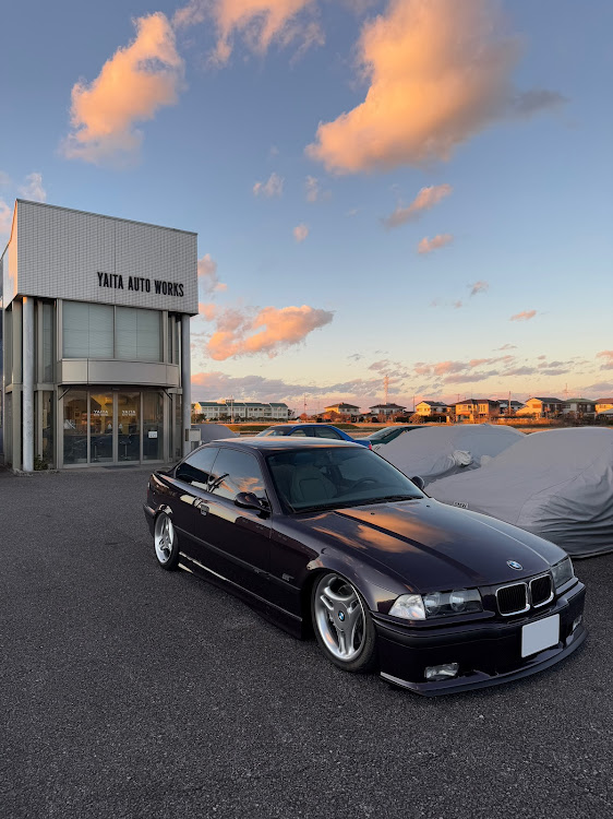 M3 クーペのbmw・m3・e36・Airlift・genuinewheelsに関するカスタム事例の投稿画像1枚目
