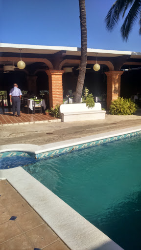 Hotel Hacienda Vieja, 18 de Marzo, Centro, 48450 Tomatlán, Jal., México, Hotel en el centro | VER