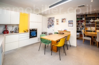 Villa avec piscine et terrasse 2