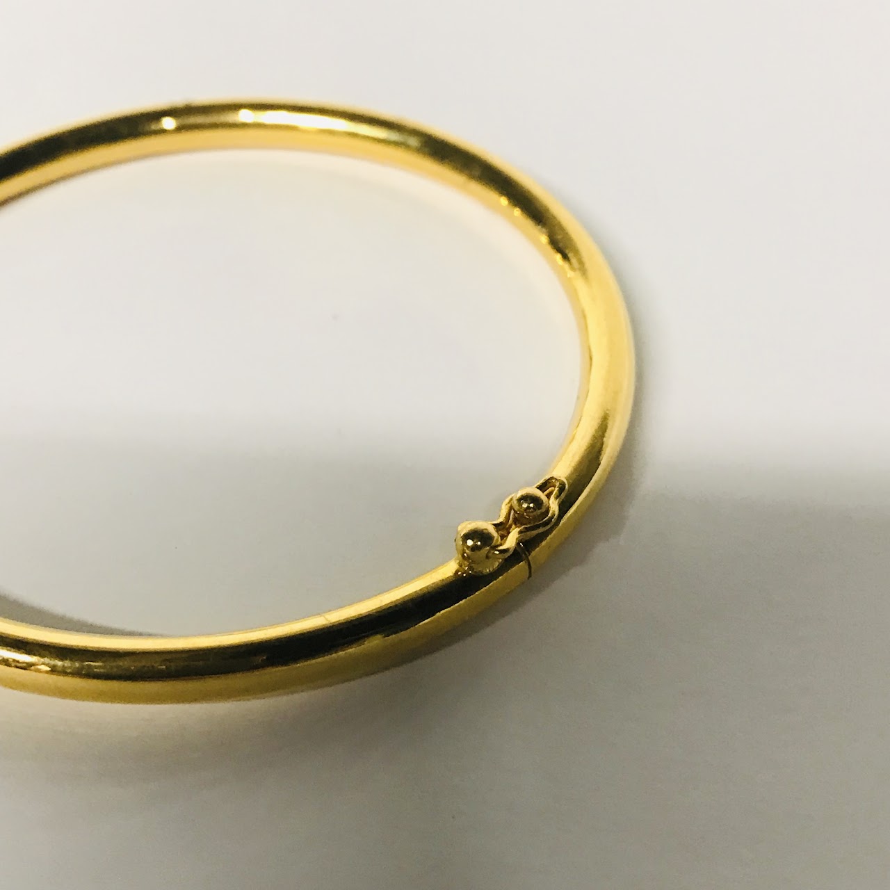 18K Gold Bangle