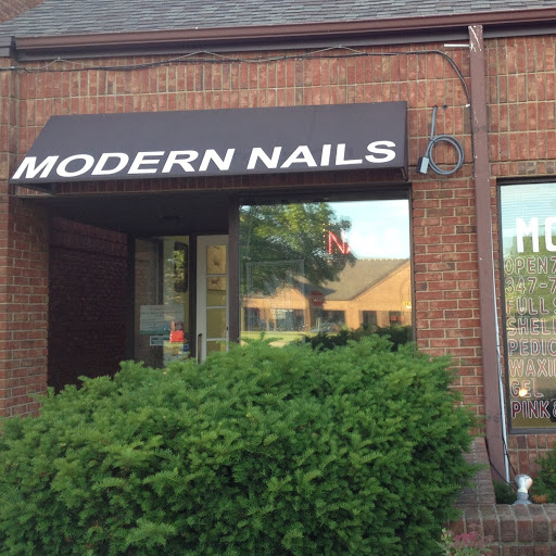Modern Nails logo
