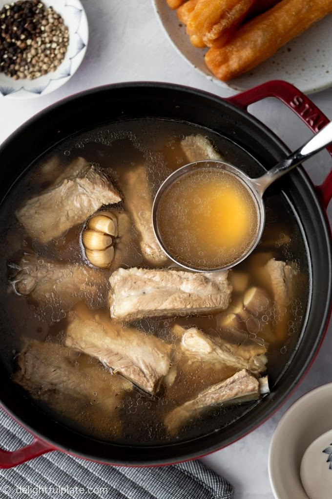 Singapore Bak Kut Teh Recipe (Pork Rib Soup with White Pepper)