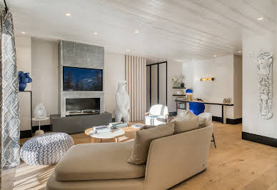 Contemporary apartment 3