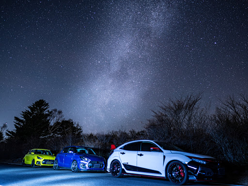スズキ スイフトスポーツを華麗にカスタム By Hikoasis 11 15 オフ会後は八方ヶ原で星空撮影に大間々台の駐車場でも撮影しましたが ガチ勢多くて Cartune