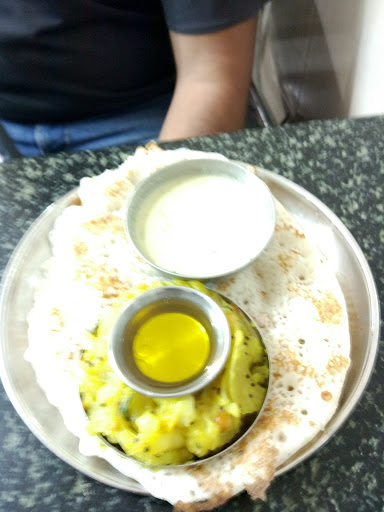 Sri Laxmi Bhavan Tiffin Center, Chikkapete Main Rd, Chickpet, Chitradurga, Karnataka 577501, India, Restaurant, state KA