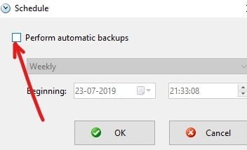 Zaškrtněte políčko vedle možnosti Provádět automatické zálohování