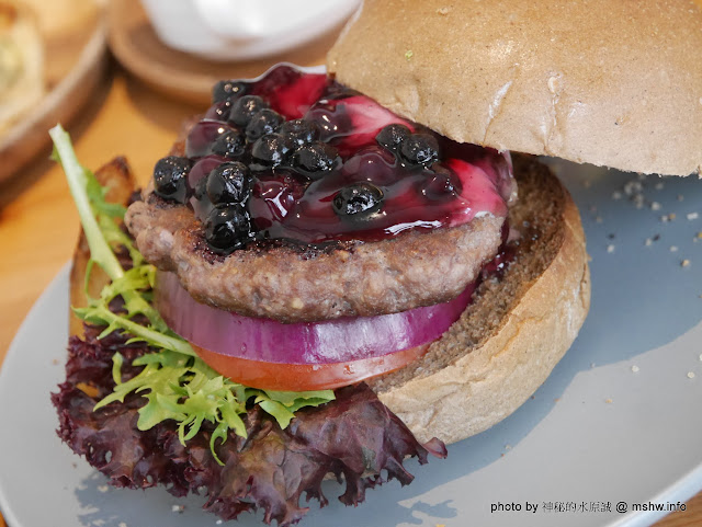 【食記】台北Pond Burger Cafe 早午餐.漢堡.輕食@信義國際會議中心&世界貿易中心-捷運MRT台北101/世貿 : 食材新鮮,口味創新,下午茶也能享受美味私房漢堡 下午茶 信義區 區域 午餐 台北市 咖啡簡餐 捷運美食MRT&BRT 早餐 晚餐 漢堡 甜點 糕餅烘培 美式 西式 輕食 飲食/食記/吃吃喝喝 