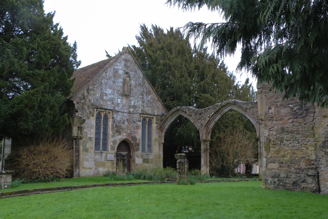 Wilton, oude kerk St. Mary. Van Wilton naar Cambridge