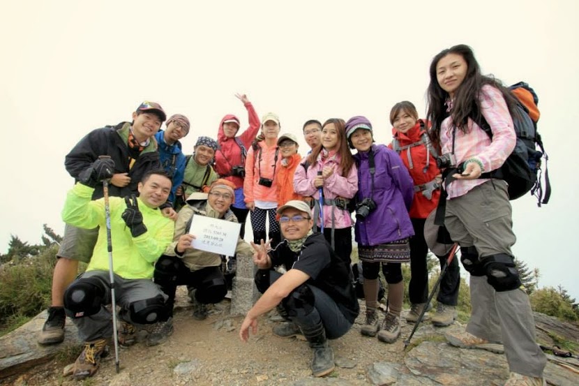 【百岳郡大西巒】郡大山、西巒大山｜箭竹林與伐木遺址