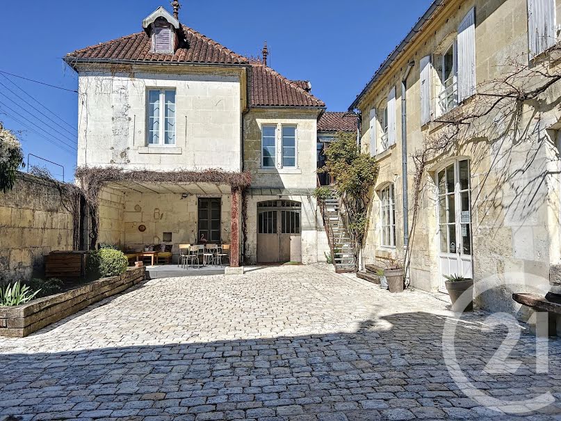 Vente maison 12 pièces 332 m² à Cognac (16100), 676 000 €