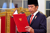 Presiden Jokowi Lantik Abdullah Azwar Anas Sebagai MenPAN-RB