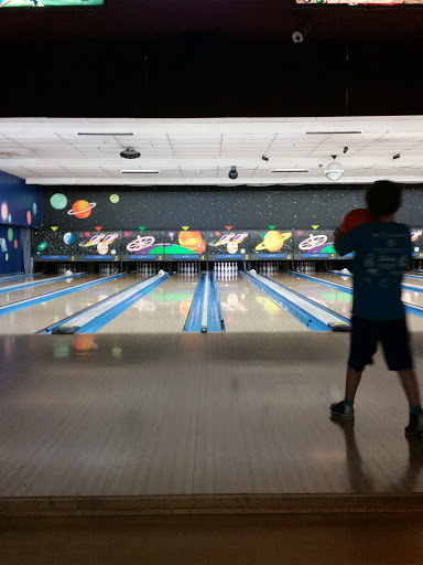 Bowling Alley «Wilsonville Lanes», reviews and photos, 29040 Town Center Loop E #a, Wilsonville, OR 97070, USA