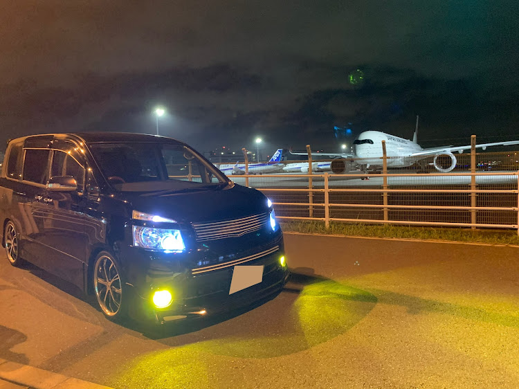 ヴォクシーのZRR70W・70ヴォクシー・シンプル仕様・シンプルイズベスト・昔の写真に関するカスタム事例の投稿画像1枚目