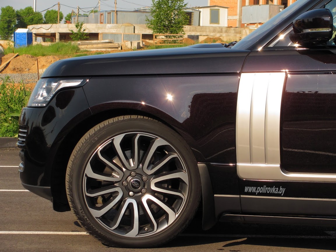 2013RangeRover_outside_16.jpg