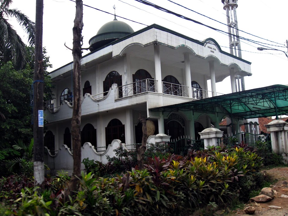 Masjid Besar Al-Muqorrobin, Gunung Putri - Indonesia