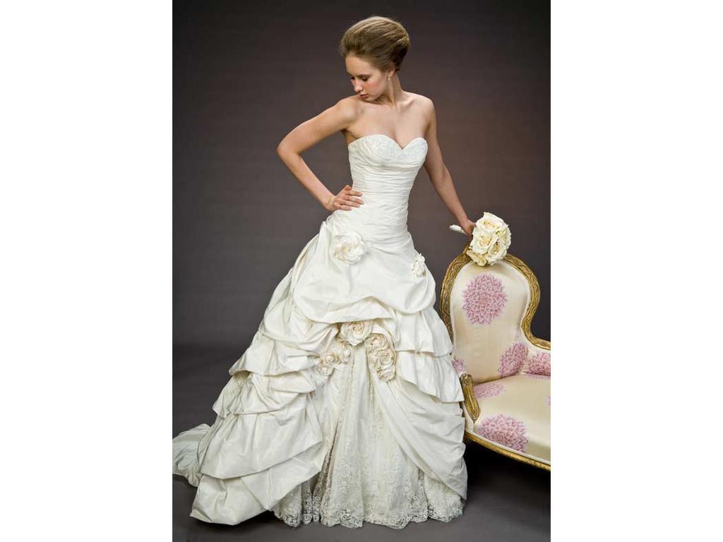 lace wedding dress with sleeves plus size took the poinsettia clips