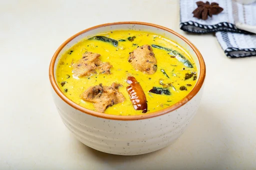 Kadhi Pakora With Choice Of Rice