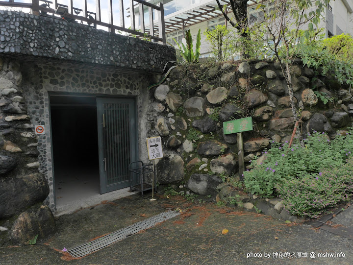 【景點】南投禪與松休閒養身會館@水里 : 最後的秘境?! 私人招待所變身檜木屋度假山莊 住宿 區域 南投縣 新聞與政治 旅行 旅館 景點 未分類 水里鄉 渡假村 試吃試用業配文 