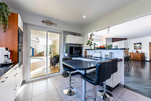 Maison avec piscine et terrasse 5