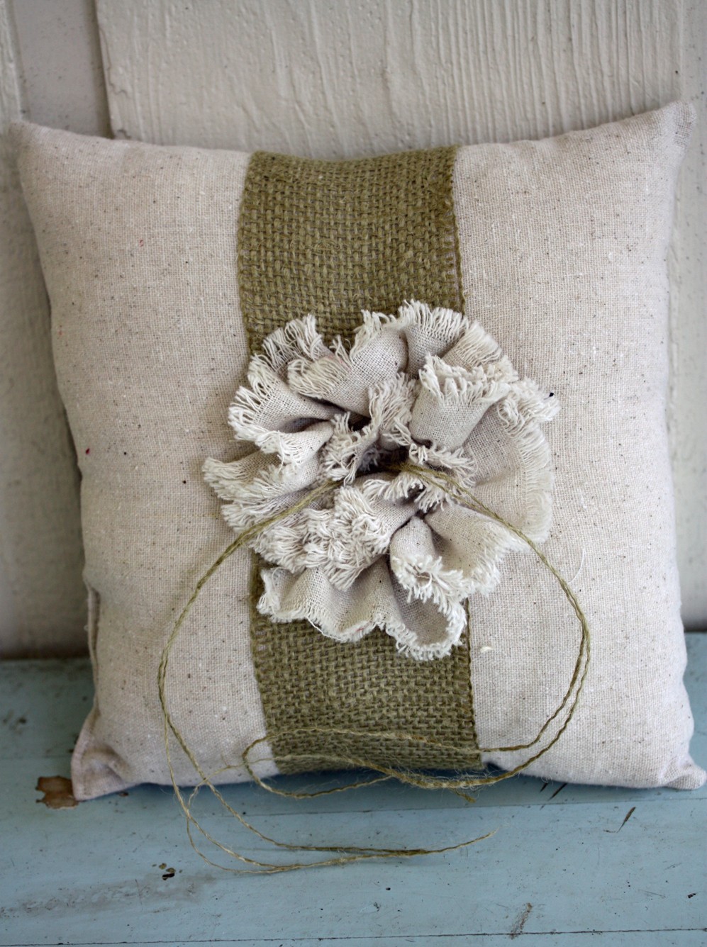 {burlap ring pillow}