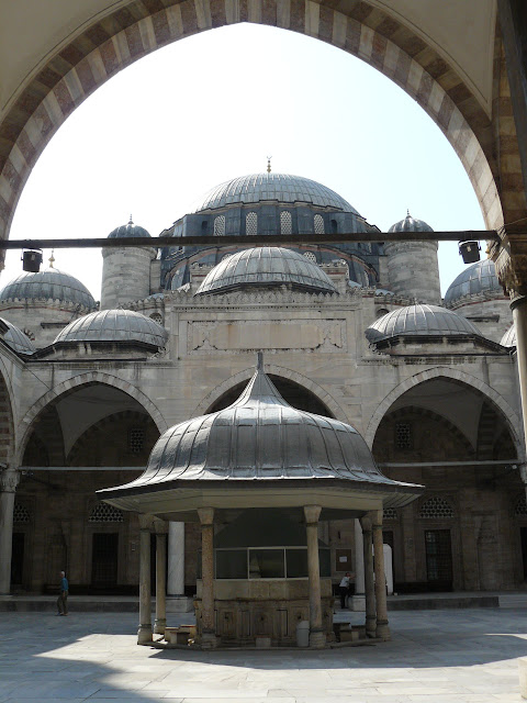 ESTAMBUL, UNICA CIUDAD EN DOS CONTINENTES - Blogs de Turquia - Mas mezquitas-S.Salvador Chora-Pierre Loti-Eyup-Rustem Pasha-Sahaflar Carsisi (2)