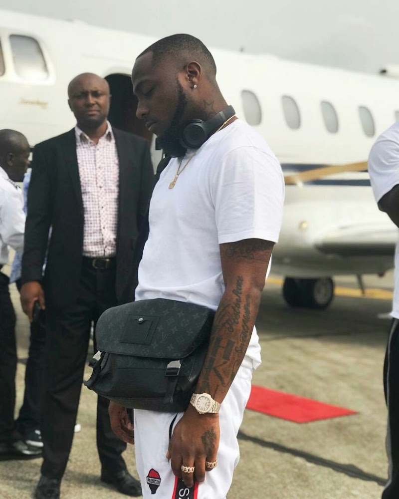 Singer Davido Jets Out Of The Country To Continue His 30 Billion Tour

