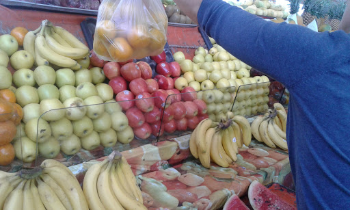 Tianguis De Xixitla, Paso de Cortes 1322, Barrio de Sta Maria Xixitla, 72760 Cholula de Rivadabia, Pue., México, Mercado de productos del campo | PUE